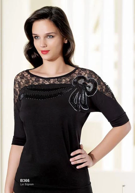 Şahinler Embroidered Short-Sleeve Tank Top B366